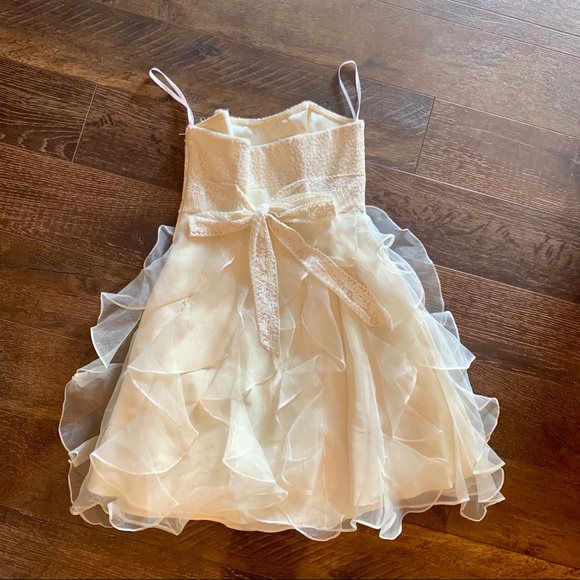 Betsey Johnson Cream Ruffled, Layered Midi Dress - Picture 3 of 7